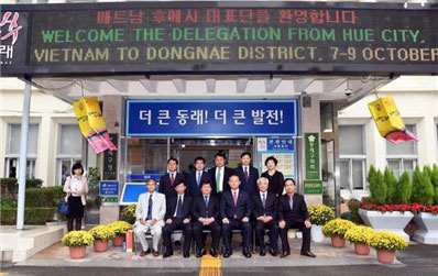 Hue City Delegation visits