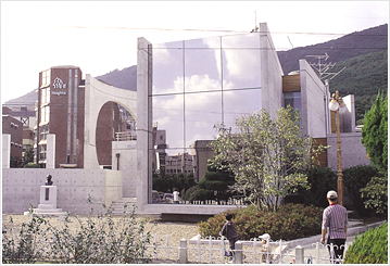 U Jangchun Memorial Hall