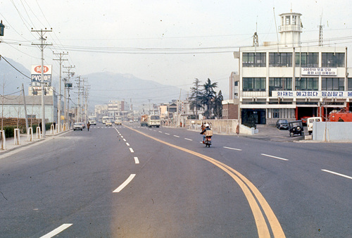 옛 동래소방서 앞 도로