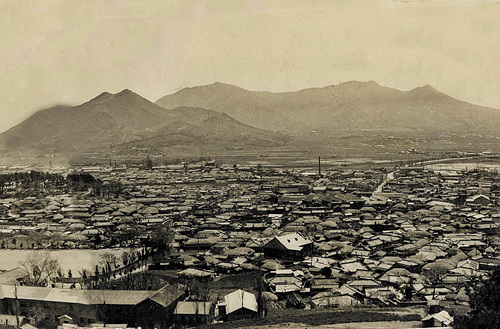 마안산에서 본 동래읍내 전경(1957년)
