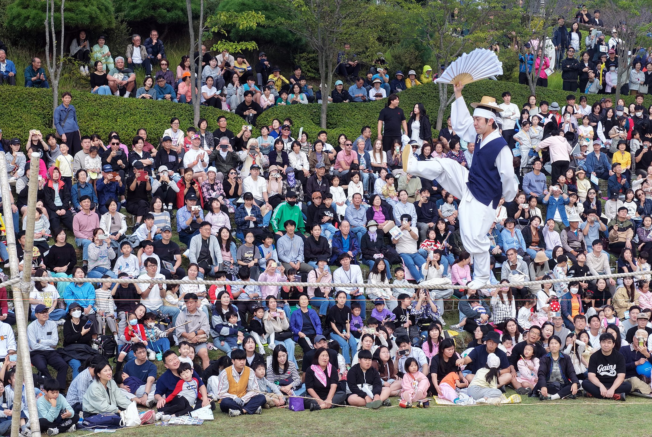  남사당놀이 줄타기 공연